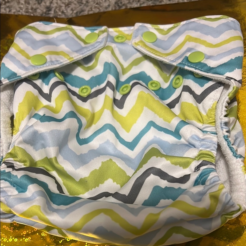 Bundle of 6 diapers /$10